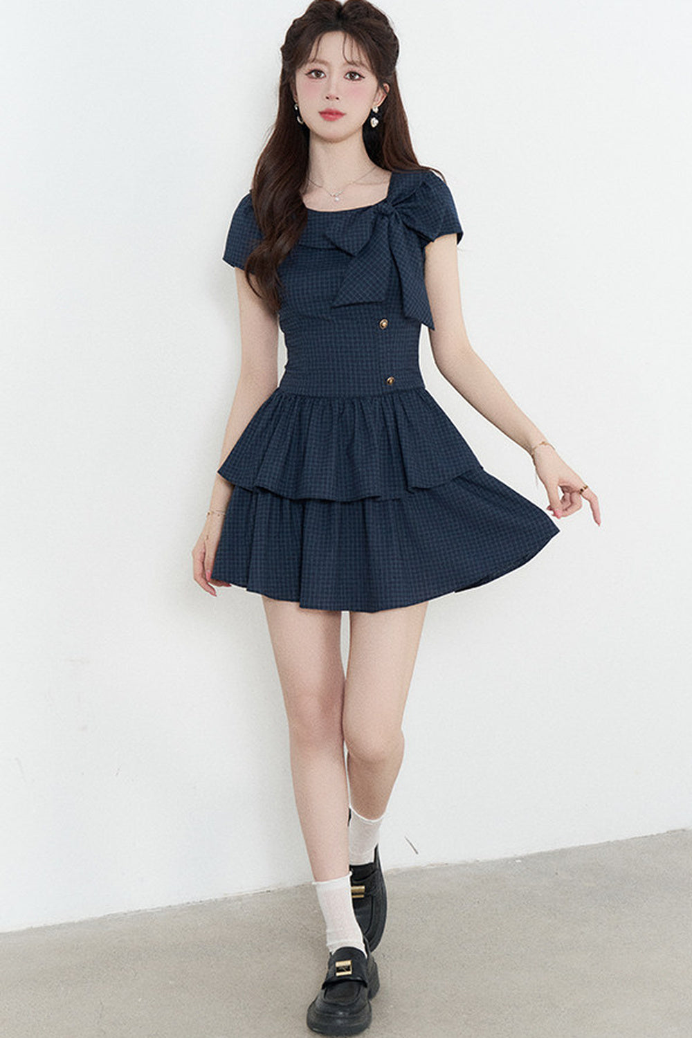 Marineblaues kariertes Sommerkleid