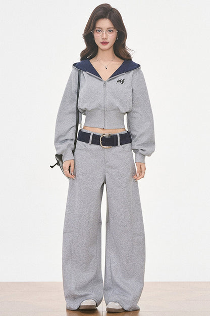 Ensemble sweat-shirt à capuche gris et pantalon large