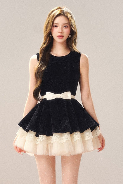 Abito principessa in velluto scintillante stile Hepburn