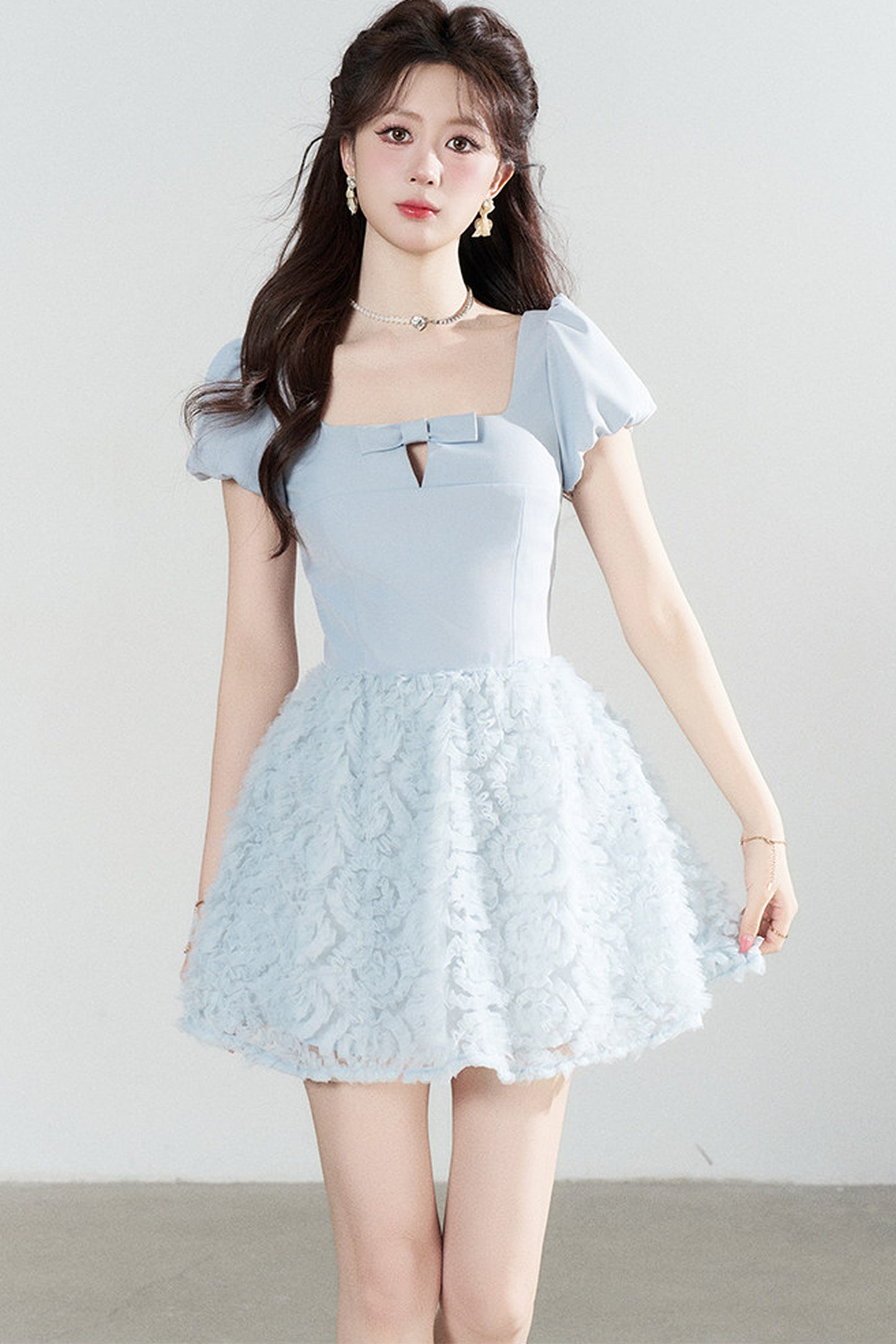 Robe élégante bleue en tulle
