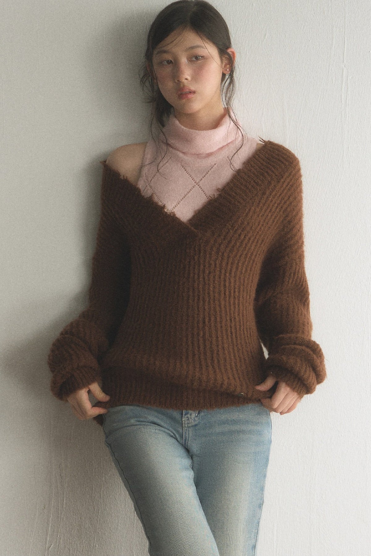 Off-Shoulder Knit Top With Vest and Pants Set-Up