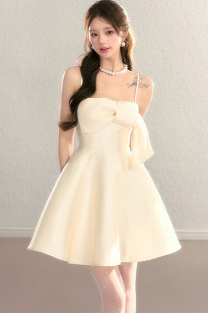 Abito da sera in tulle con spalle scoperte