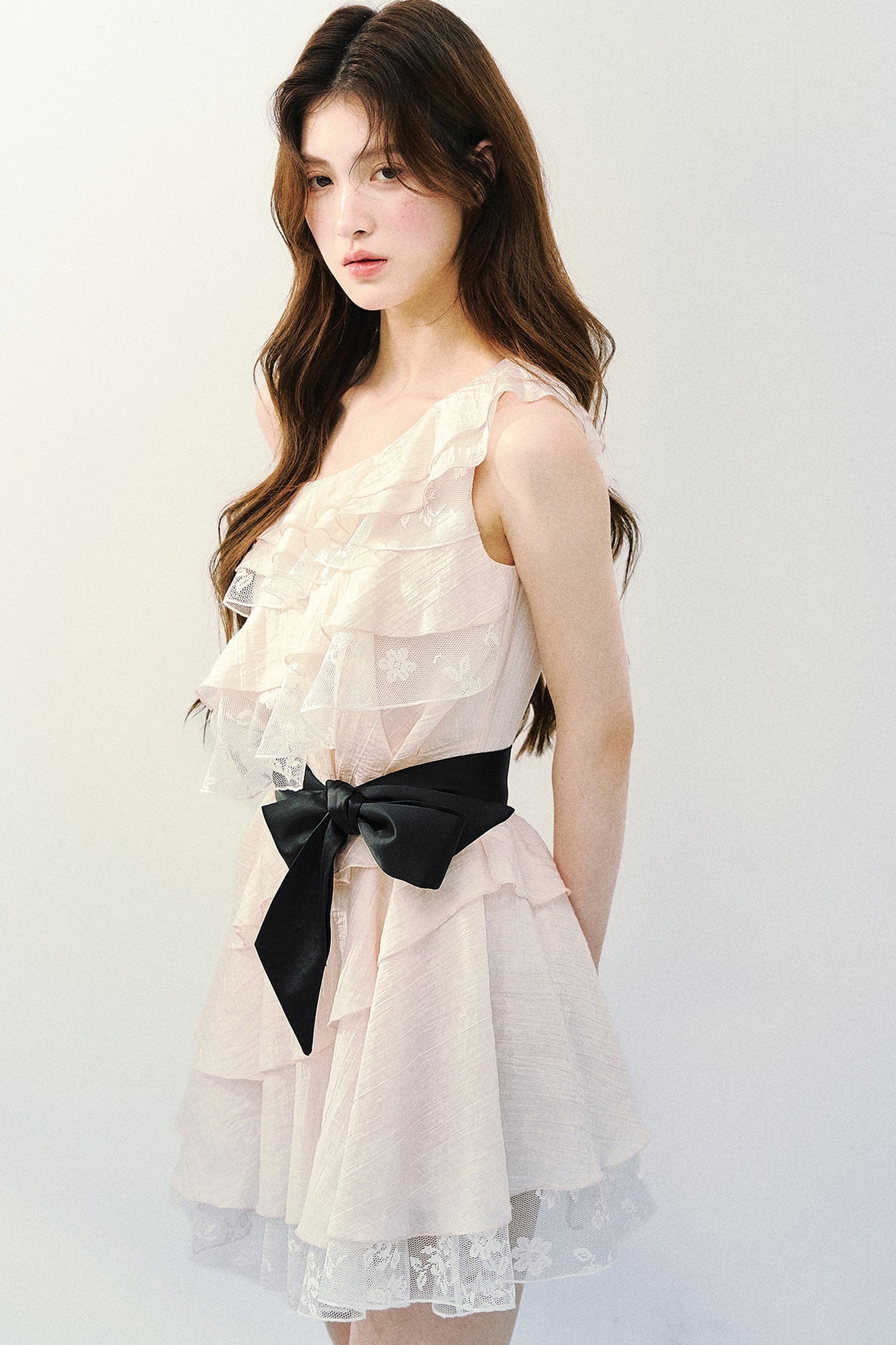 오프숄더 레이스 러플 원피스