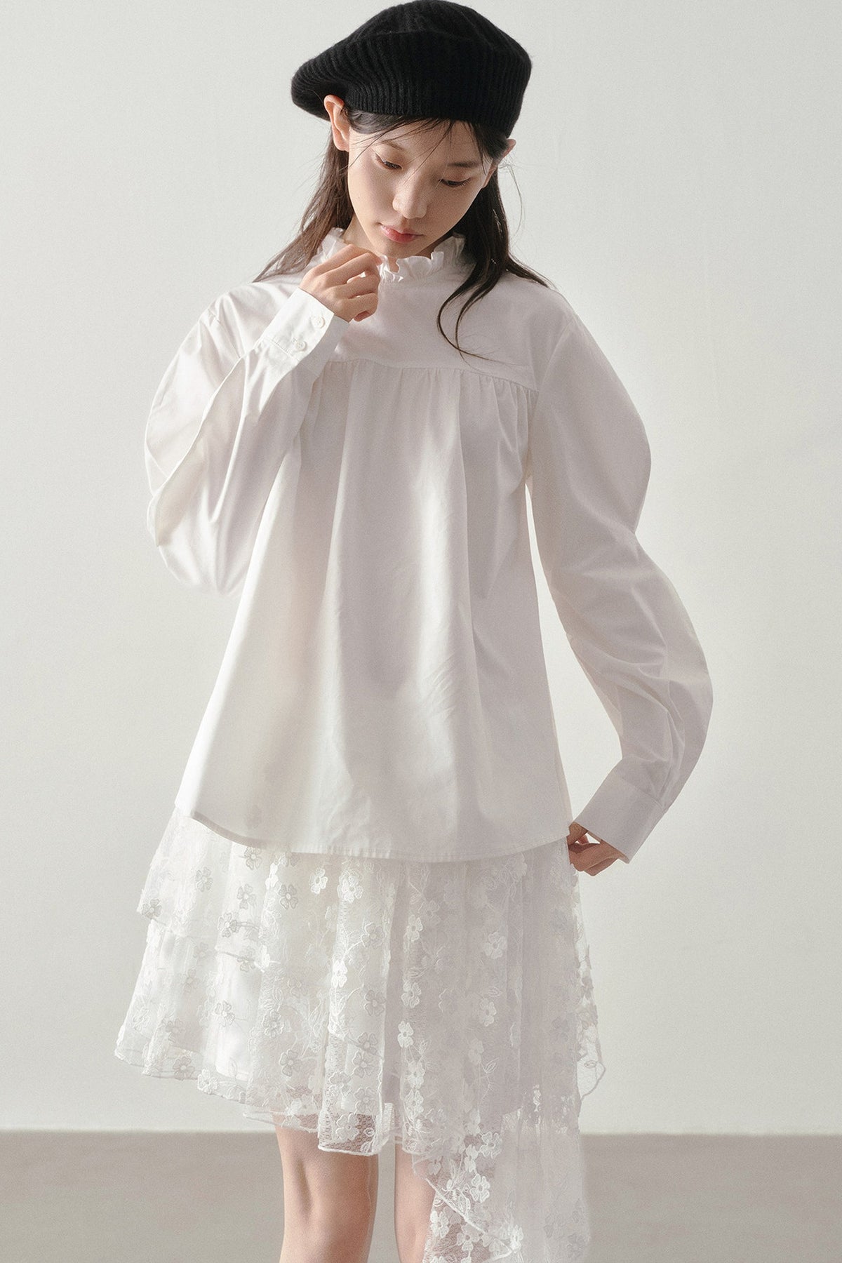 Ruffle Collar Puff Sleeve Blouse