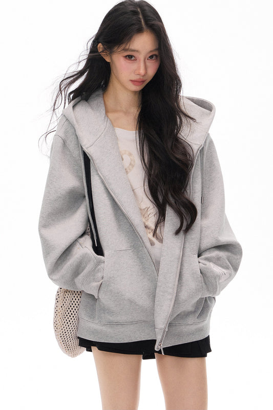 Completo con giacca cardigan con cappuccio a maniche lunghe grigia e pantaloncini neri