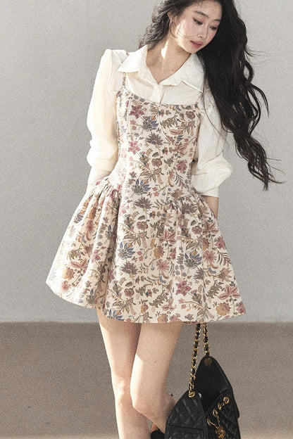 Ensemble robe à bretelles florale et chemise