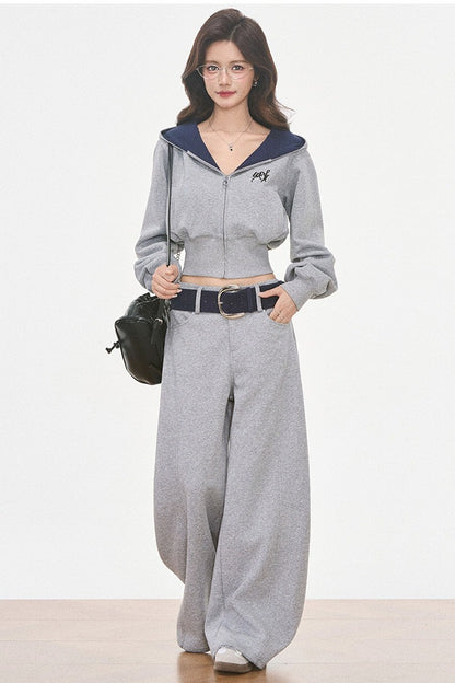 Ensemble sweat-shirt à capuche gris et pantalon large