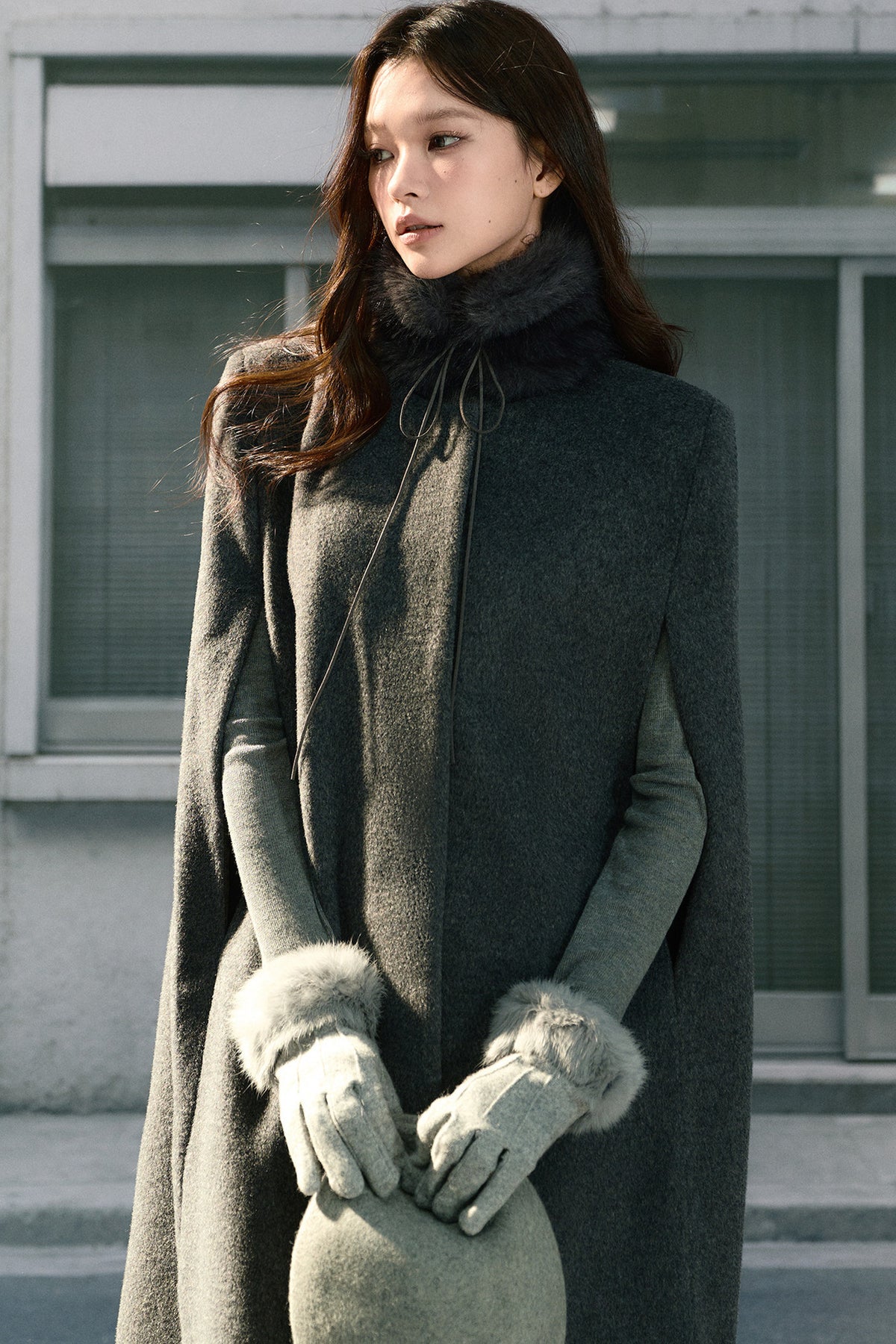 Sleeveless Fur Collar Woolen Cape