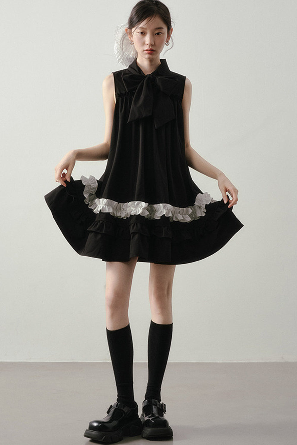 Hepburn schwarzes Spitzenkleid