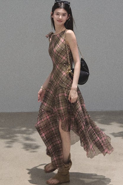 Asymmetrisches schulterfreies Kleid im Farbblock-Design