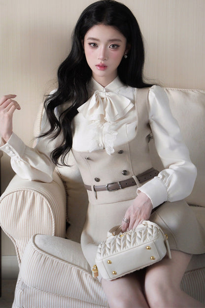 Ensemble robe à bretelles à manches bouffantes et nœud
