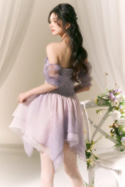 Macaronfarbenes Puffärmelkleid