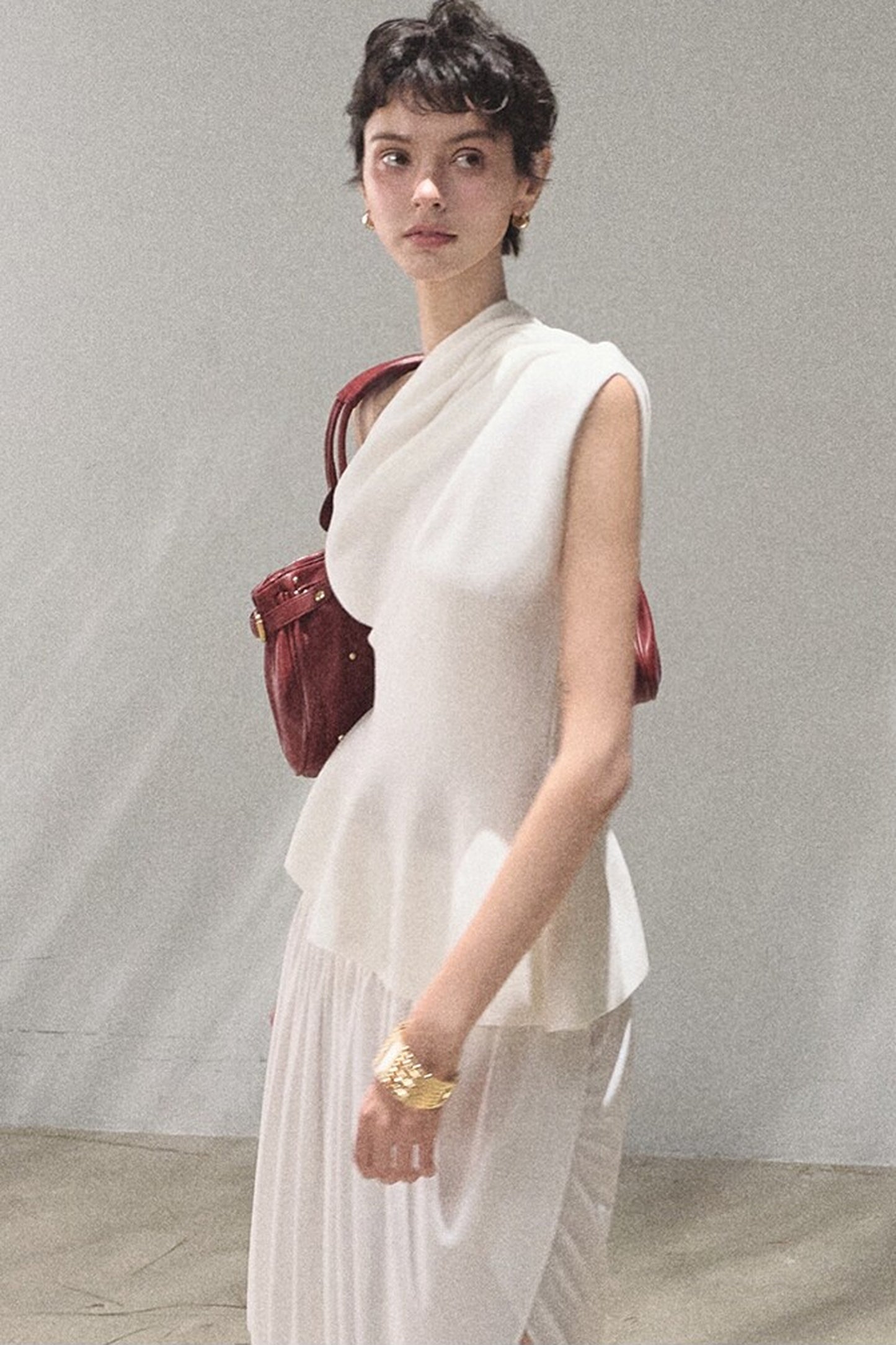 Irregular High-Waisted White Slit Skirt