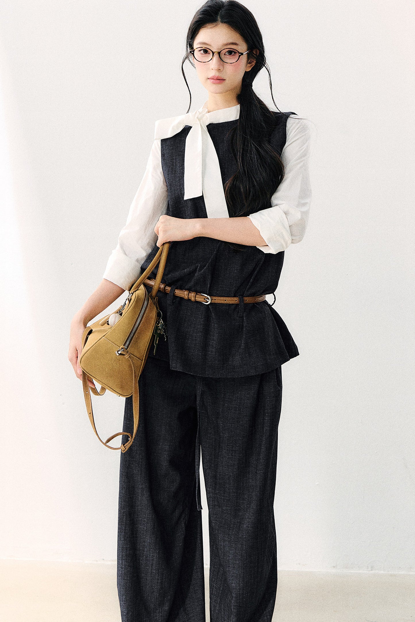 Round Neck Color-Block Ribbon Shirt
