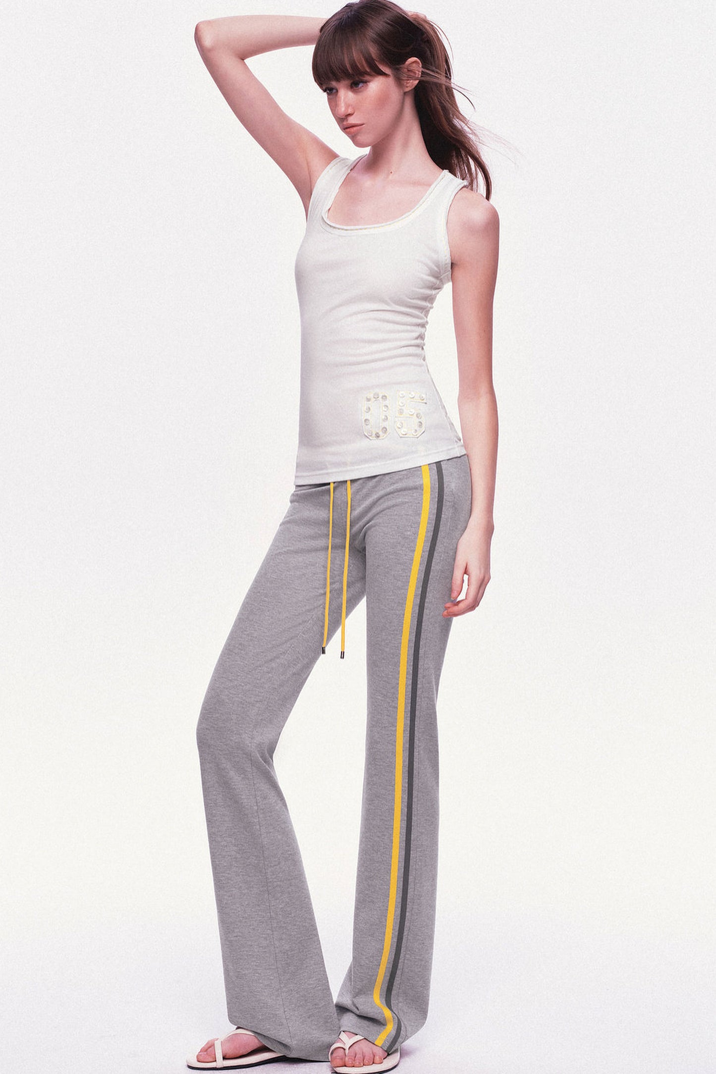Pantaloni dritti a vita bassa con coulisse e doppia fascia in vita