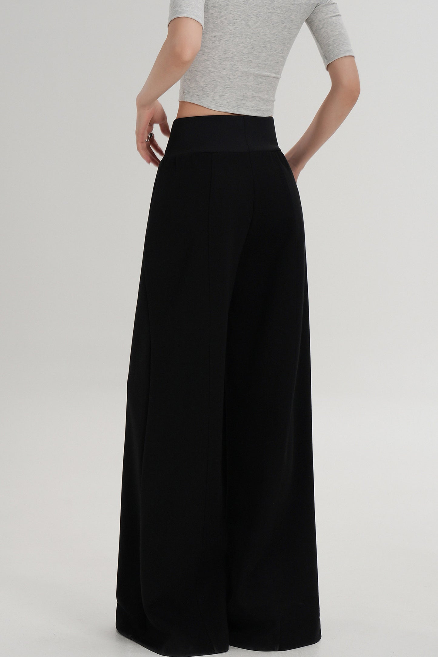 Pantaloni svasati eleganti a vita alta