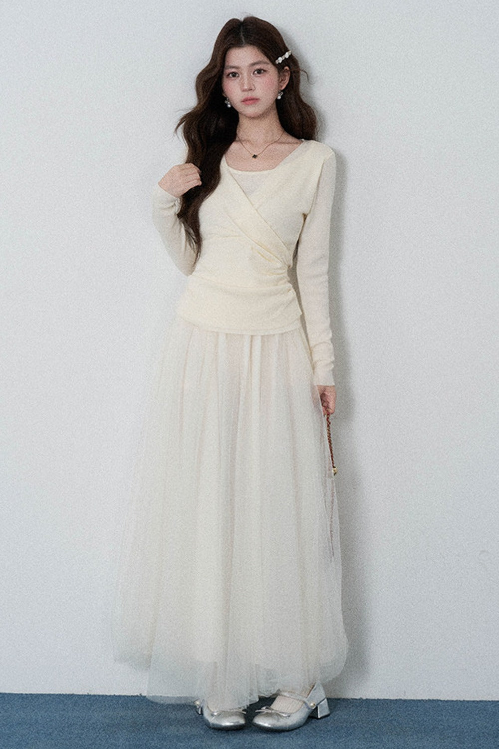 Round Neck Waist-Cinching Knit Top