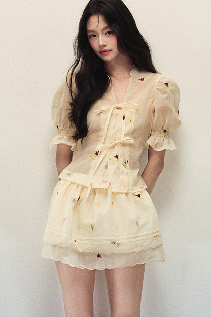 Set aus besticktem Chiffon-Oberteil und Rock mit doppellagigem Saum