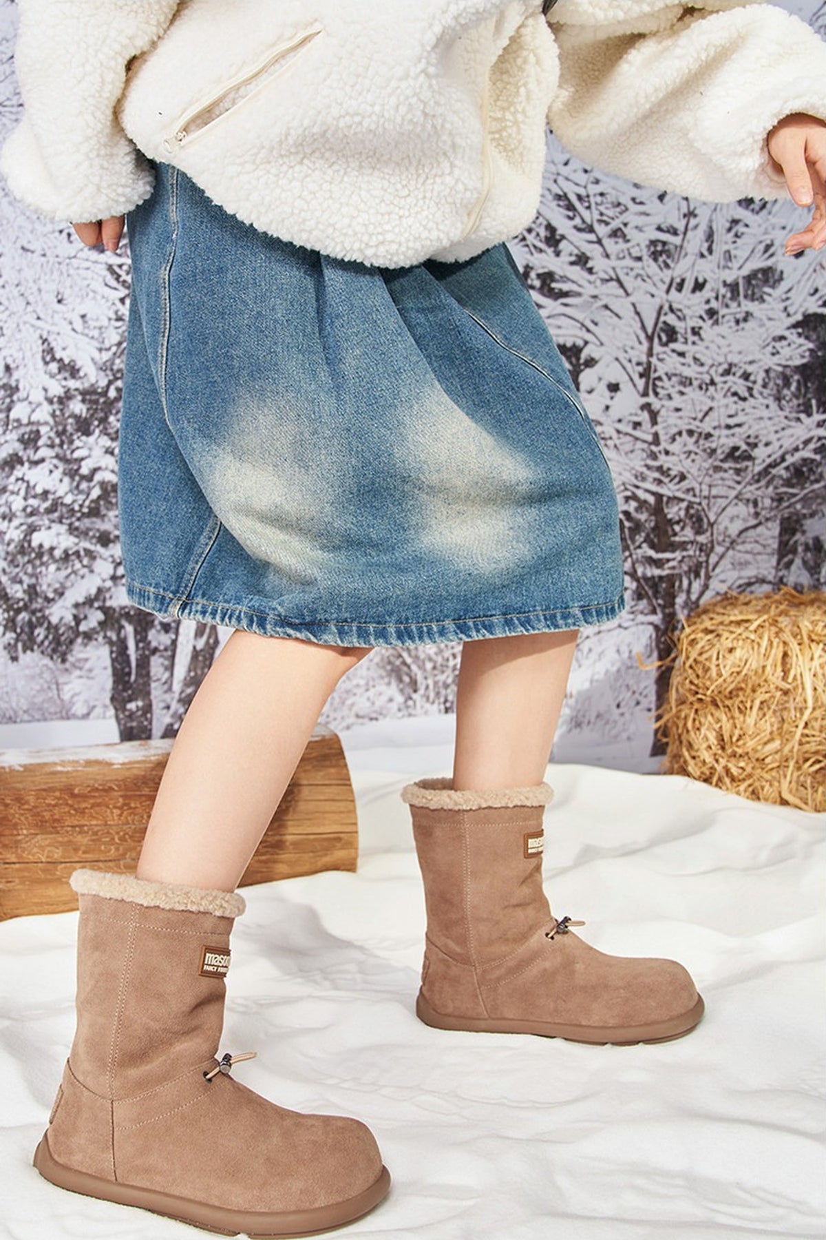 Fleece-Lined Flat Snow Boots