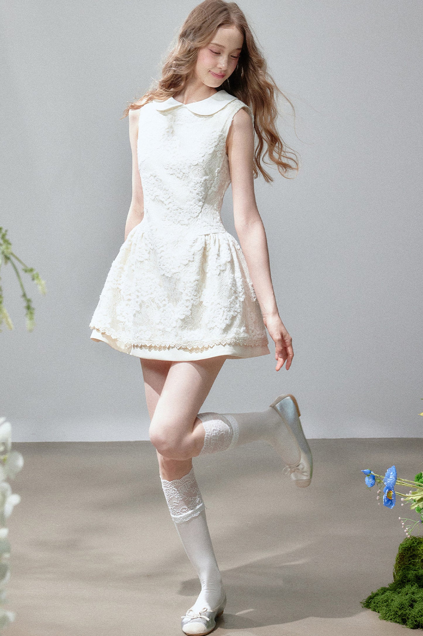 Sleeveless Doll Collar Dress