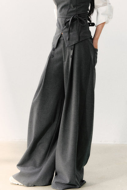 Stilvolle drapierte Hose mit weitem Bein