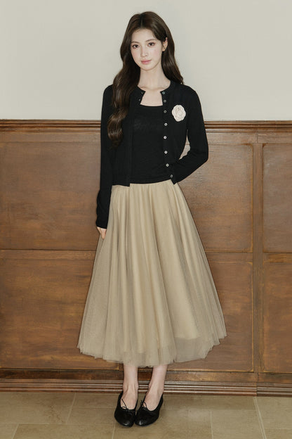 Dreiteiliges Wollstrick-Set mit Jacke und Rock