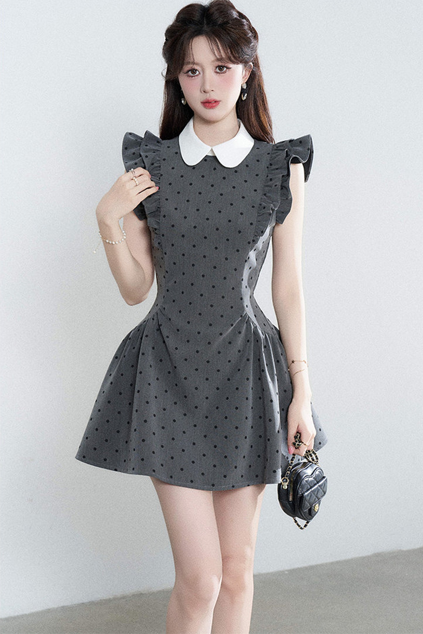 Polka-Dot-Kleid mit Flatterärmeln