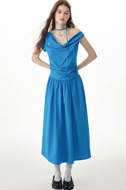 Blaues langes Kleid mit Wasserfallausschnitt