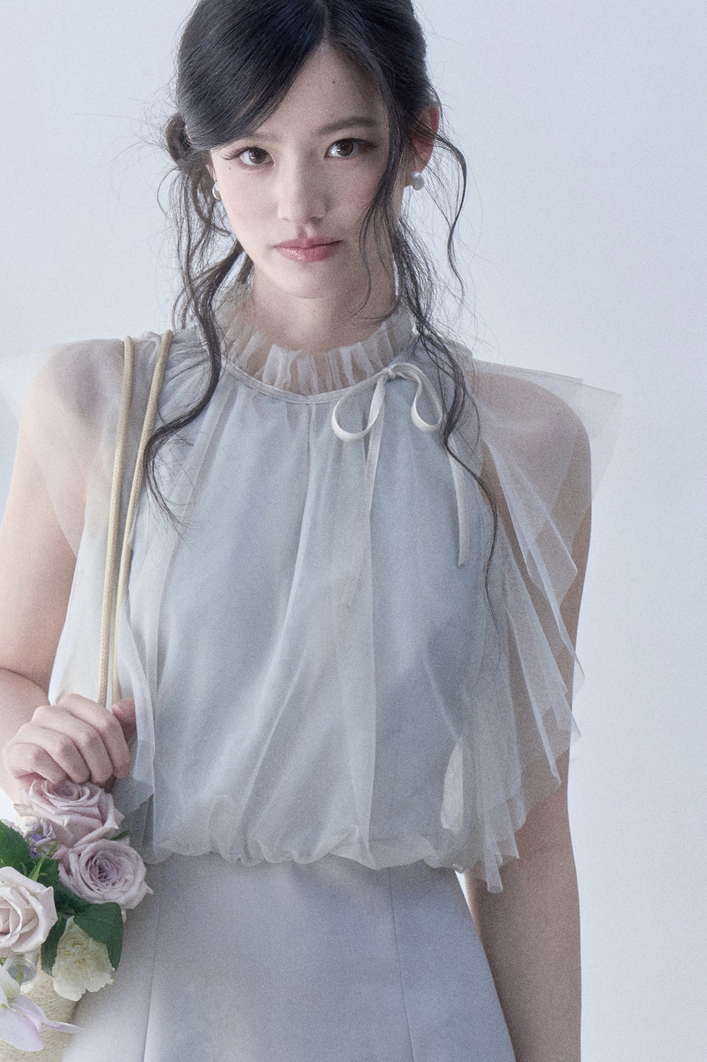 Plissiertes Kleid mit Mesh-Patchwork