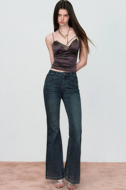 Retro-Jeans mit Strass und ausgestelltem Bein
