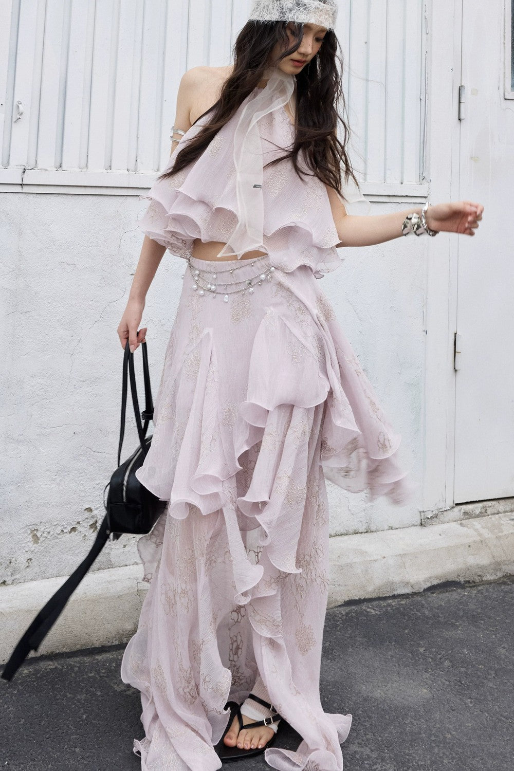 Conjunto retro de top halter con volantes en rosa melocotón