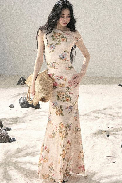 Sommerkleid aus Netzstoff mit Blumenmuster und Fischschwanz-Saum
