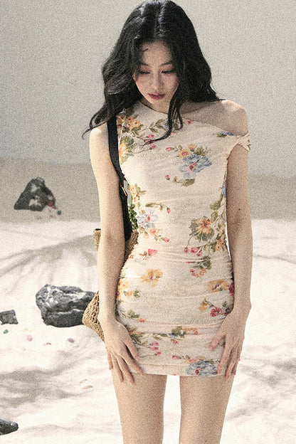 Sommerkleid aus Netzstoff mit Blumenmuster und Fischschwanz-Saum