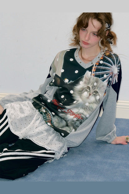 Sweatshirt à col V avec empiècements, imprimé chat et pois