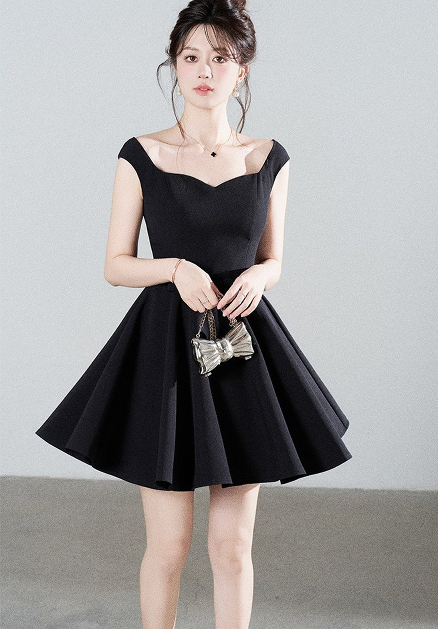 Black Square-Neck Puffy A-Line Dress