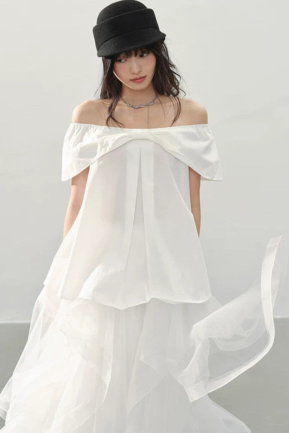 White Sweet Cool Off-Shoulder Blouse