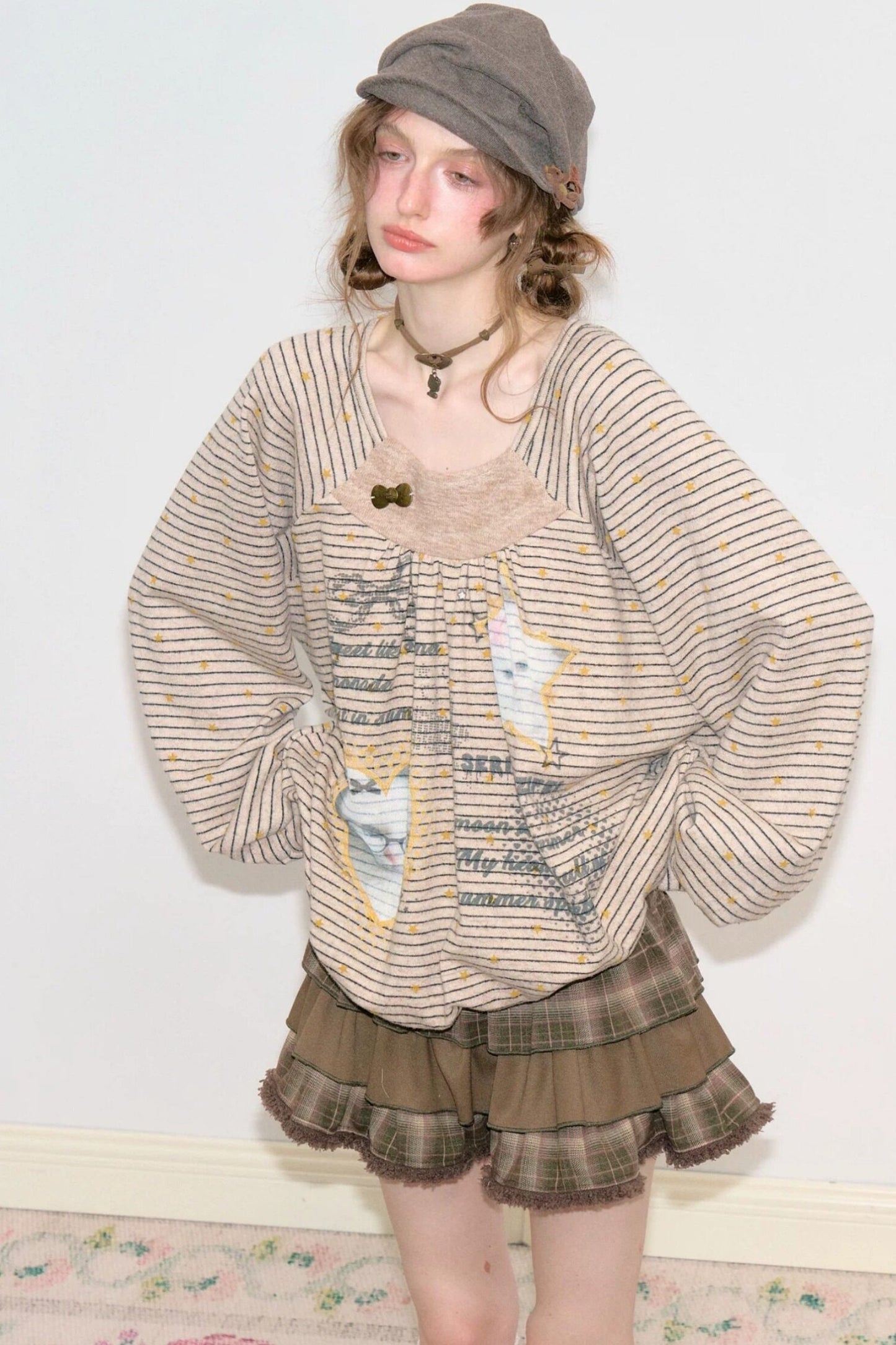 Striped Cat Print Round Neck Sweatshirt