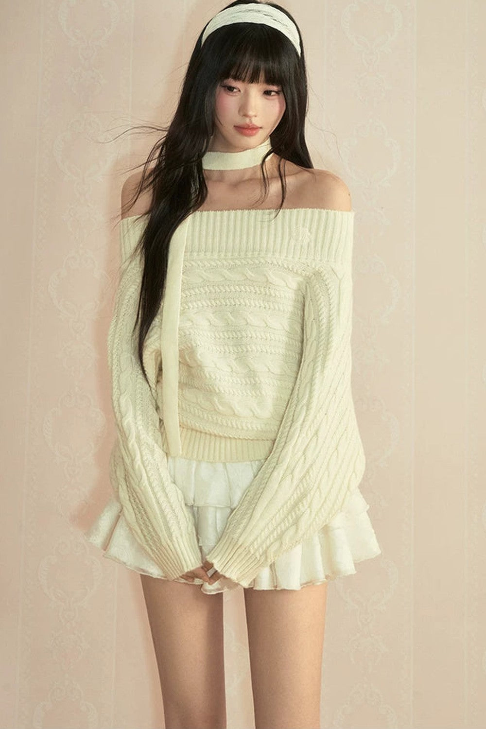 Maglia vintage con laccetto e spalle scoperte