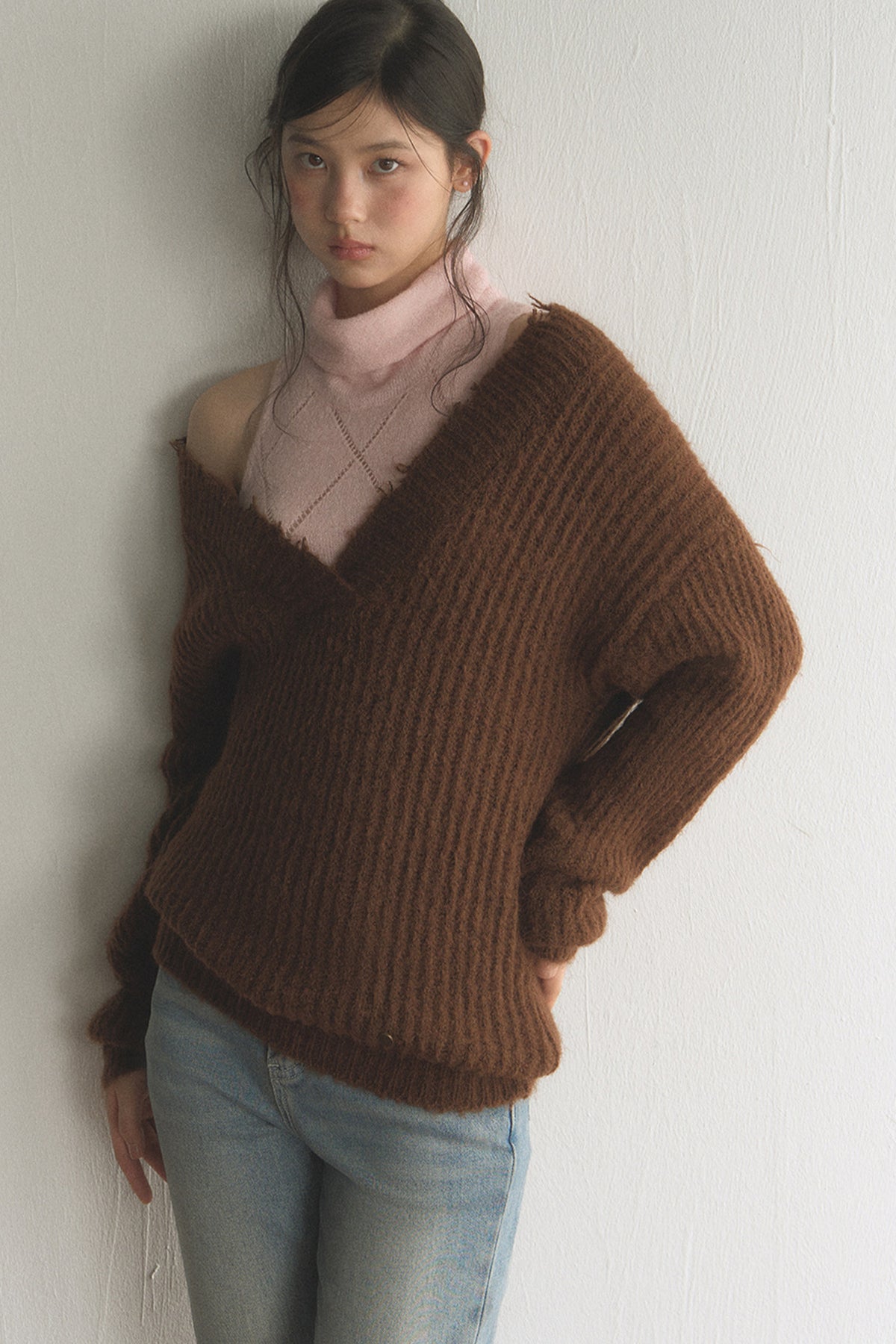 Off-Shoulder Knit Top With Vest and Pants Set-Up