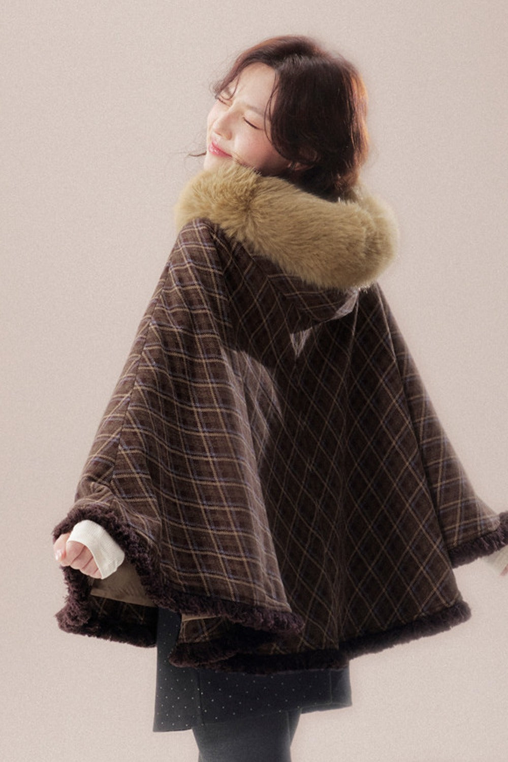 Plaid Fur Collar Hooded Shawl Cape