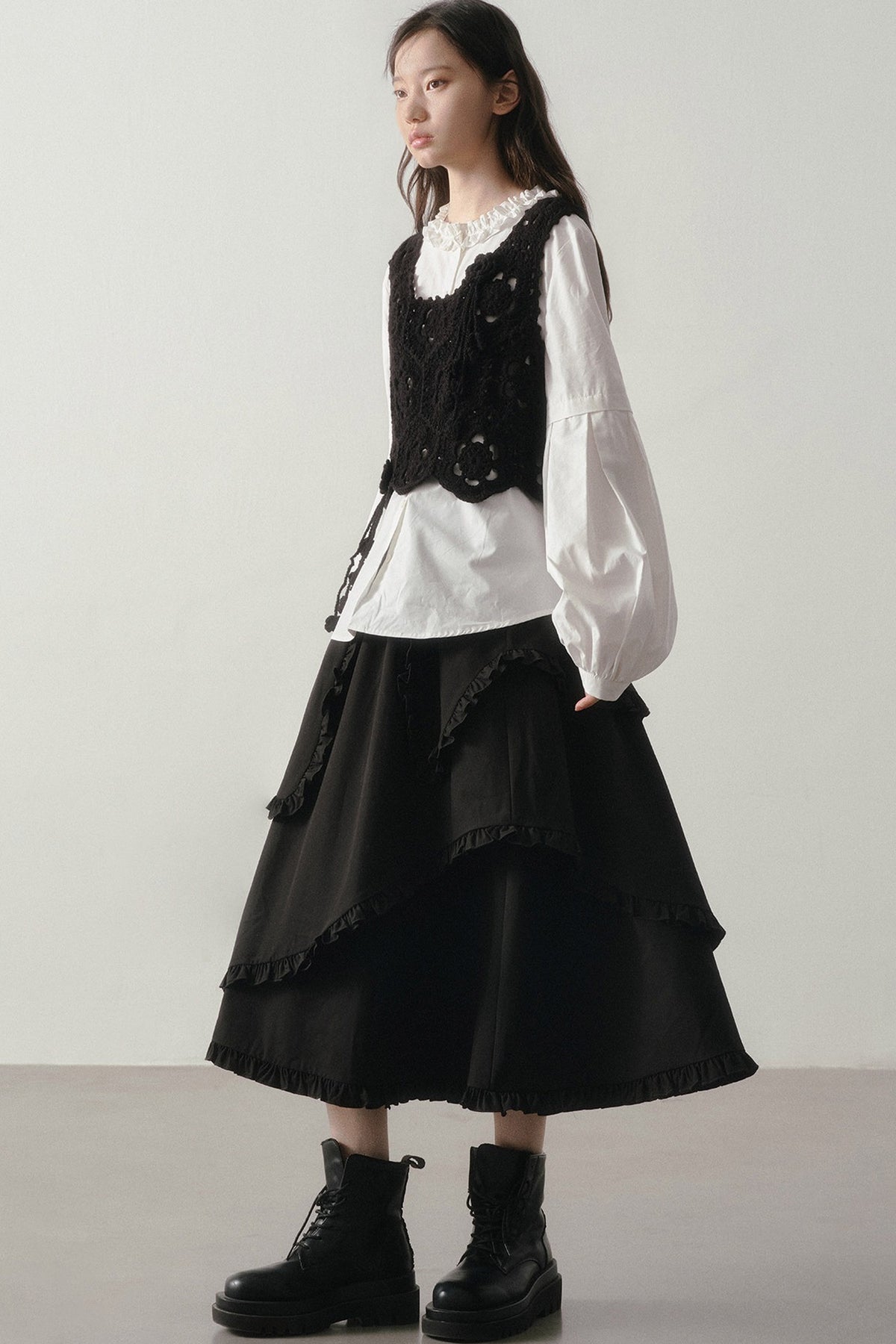 Original Design Gentle Floral Knitted Vest