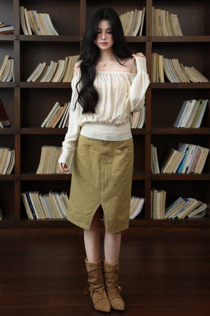 Schulterfreier geraffter Pullover