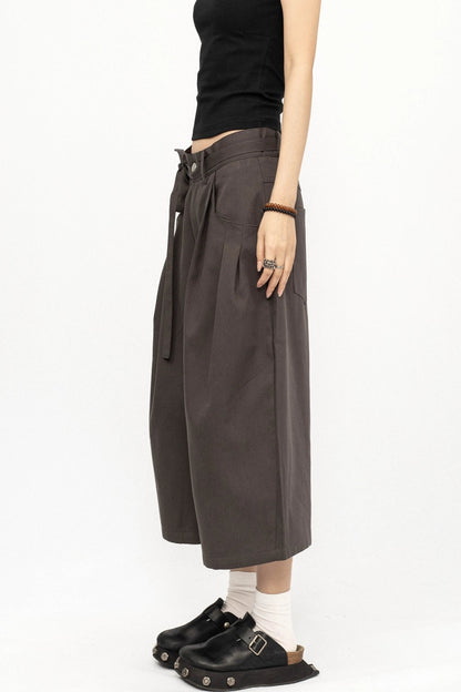 Amerikanische Retro-Faltenhose mit weitem Bein