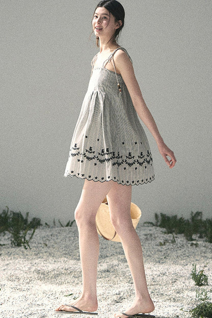 Double-Sided Wave Hem Dress