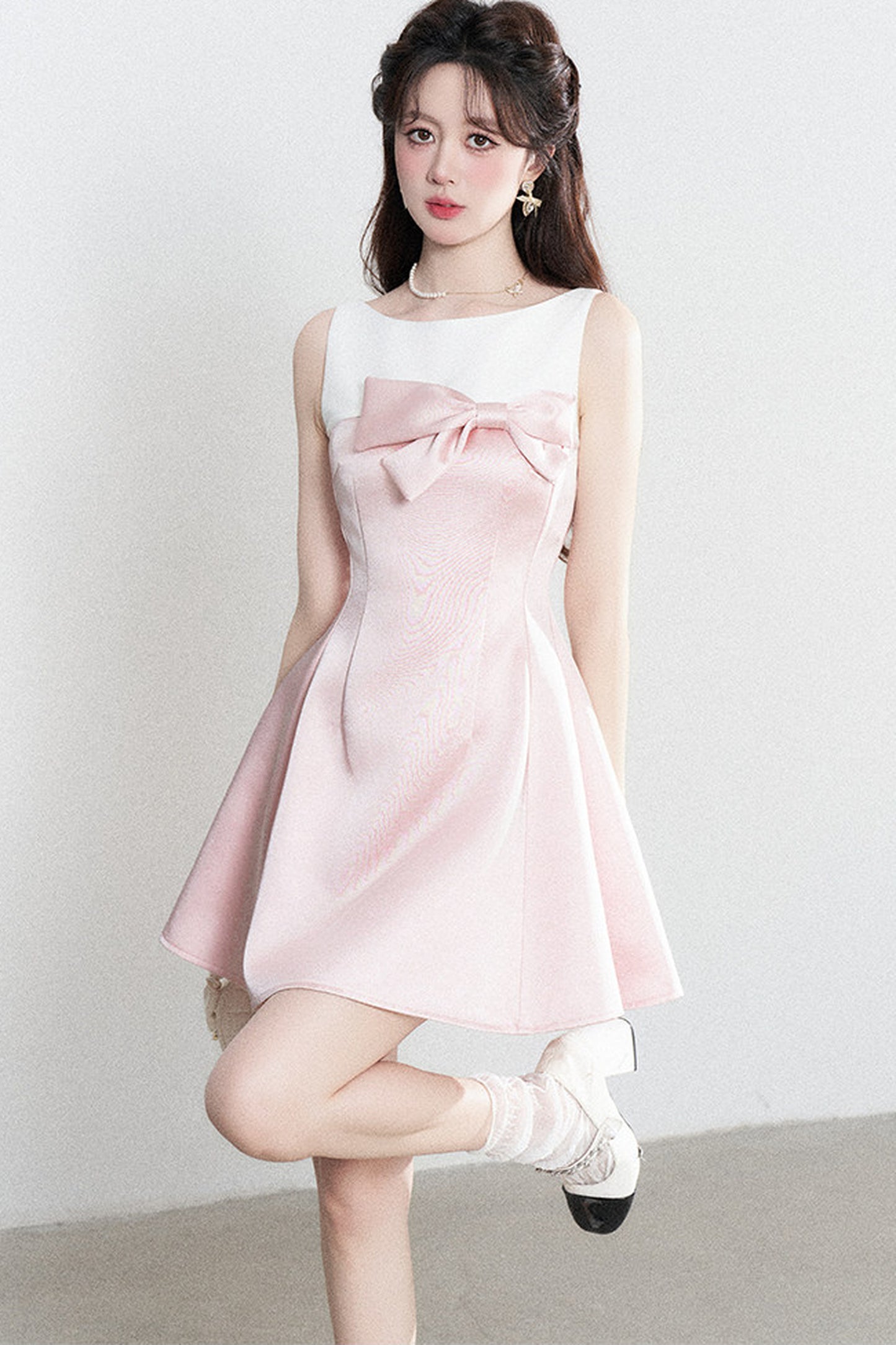 Pink Sleeveless Waist-Cinching A-Line Dress