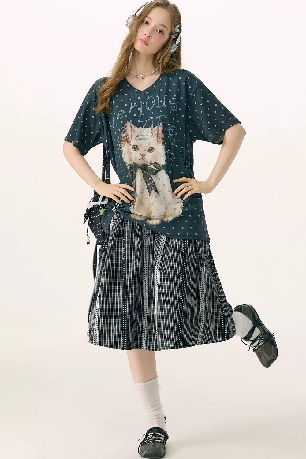 Top Scollo a V Grigio con Pois Gatto