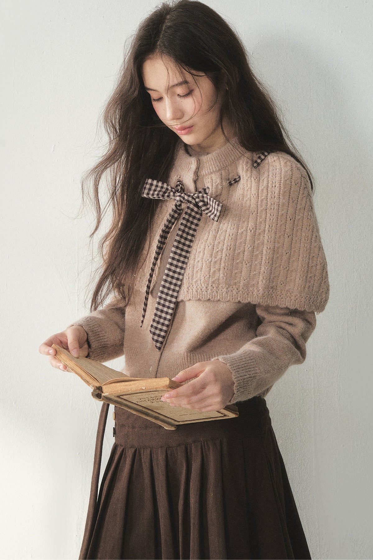 Retro Capelet And Knit Sweater Set