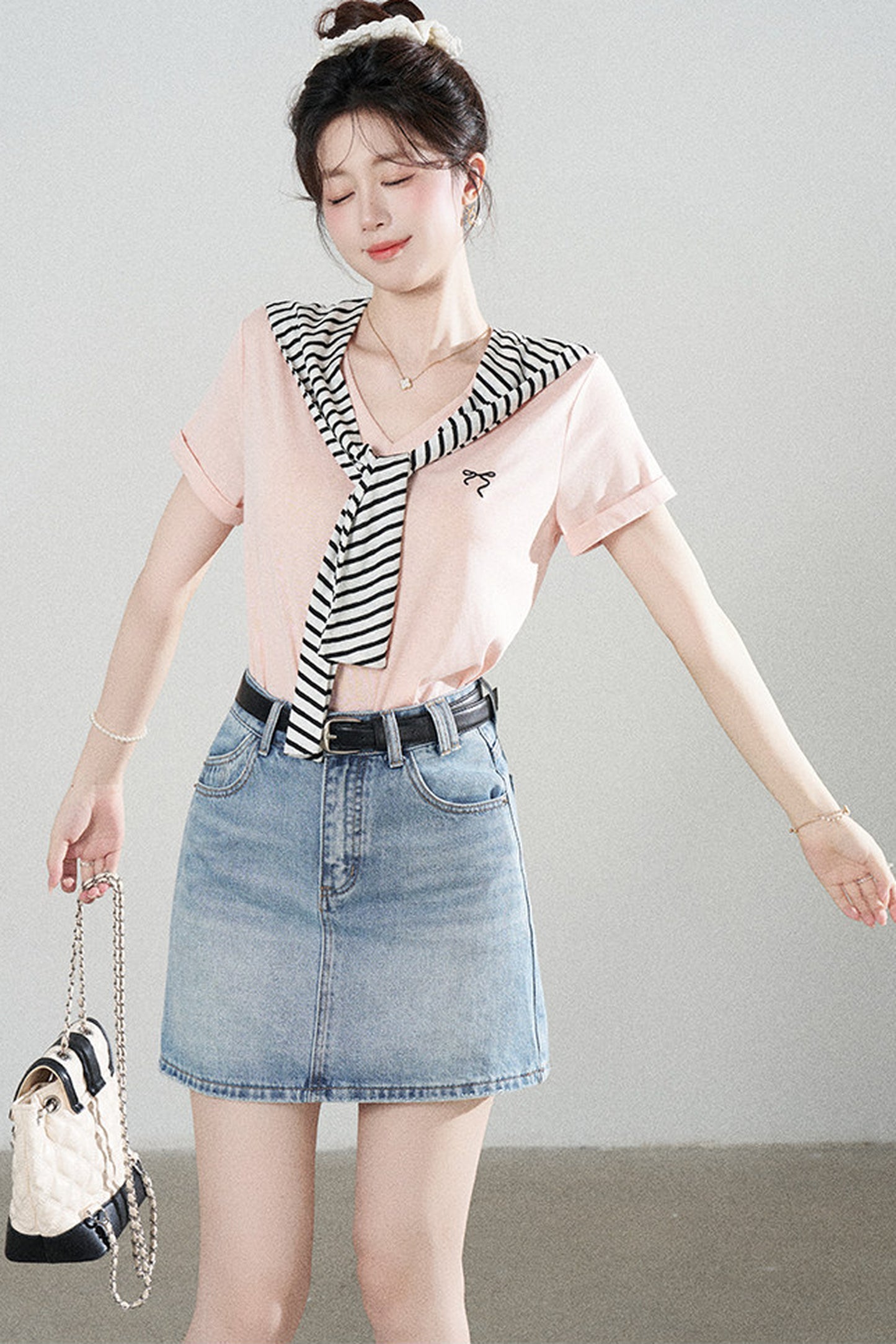 Loose Short-Sleeved Striped Shawl T-Shirt and Denim Skirt Set-Up