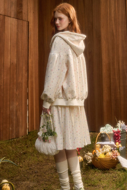Hoodie and Pleated Skirt Set-Up