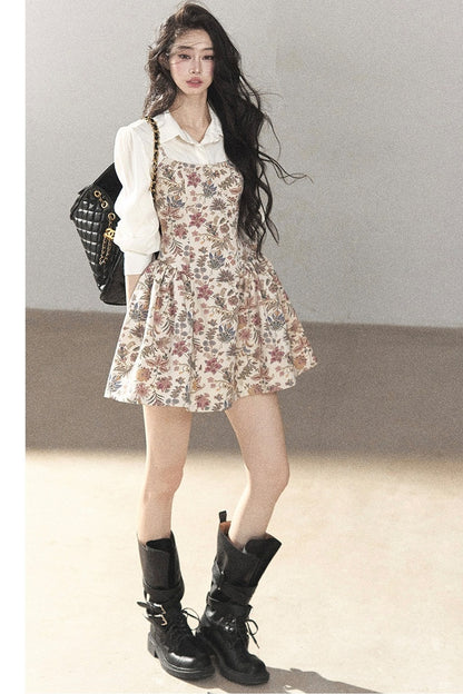 Ensemble robe à bretelles florale et chemise